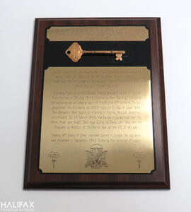 Commemorative plaque with the key to the City of Halifax from veterans of the 1st Canadian Parach...